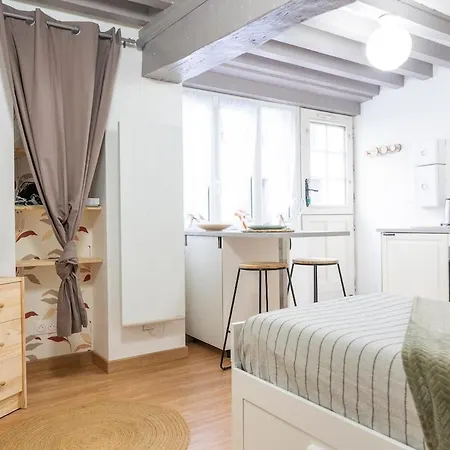 Petit Au Coeur De Apartment *