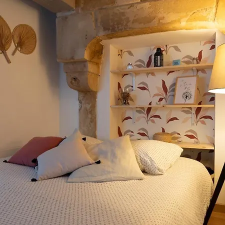 Petit Au Coeur De Apartment